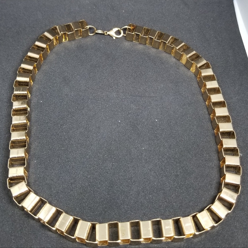 Chic Gold-Tone Necklace